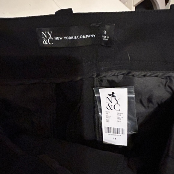 NWT NY& Co. black career wide leg pants. - Picture 2 of 4